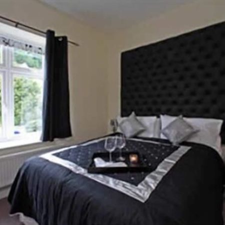 Space Boutique B&B - With Free Private Car Park Llandudno Esterno foto