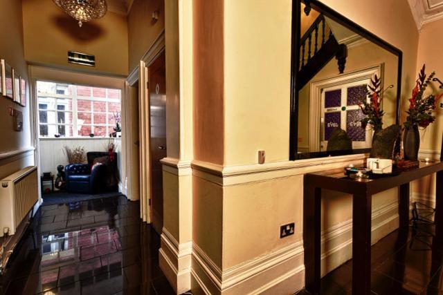 Space Boutique B&B - With Free Private Car Park Llandudno Esterno foto